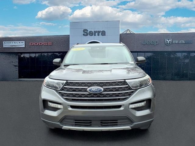 Used 2021 Ford Explorer XLT w/ Equipment Group 202A image 2