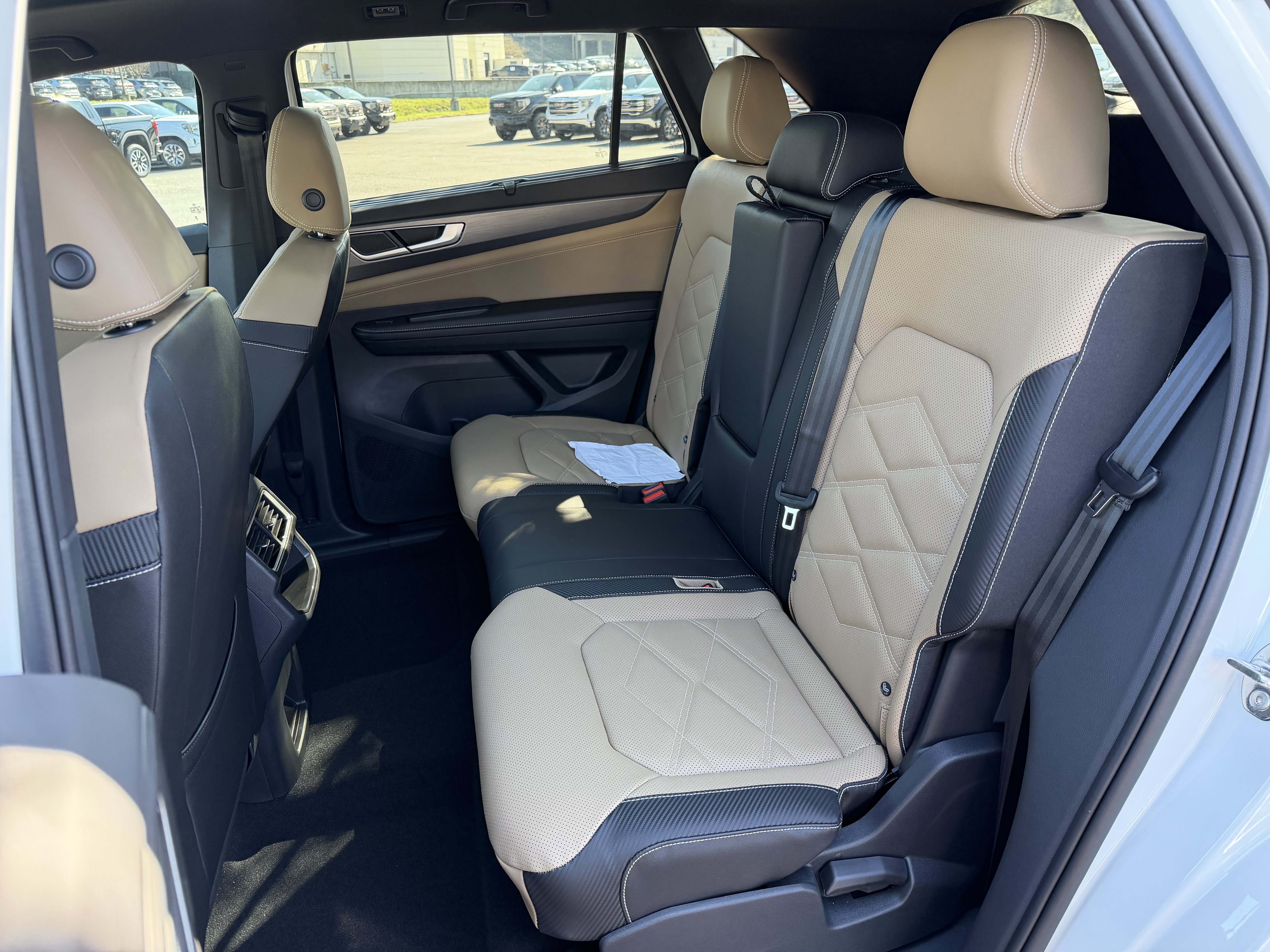 New 2026 Volkswagen Atlas Cross Sport SE image 13