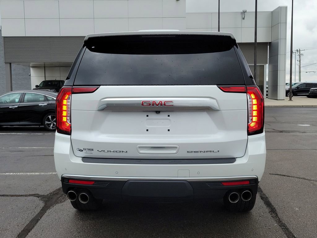Used 2023 GMC Yukon Denali w/ LPO, Floor Liner Package AWD/4WD image 5