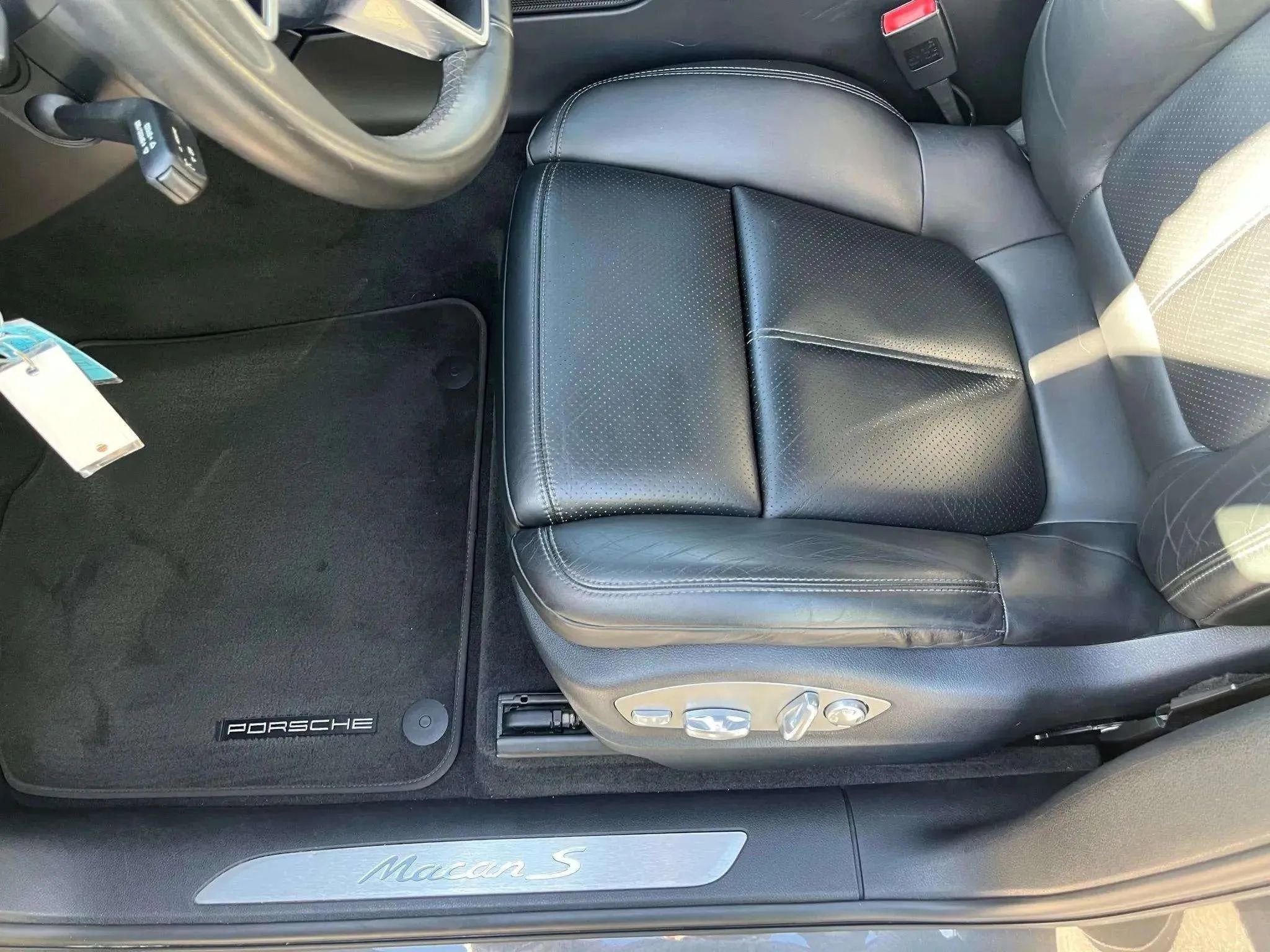 Used 2016 Porsche Macan S image 19