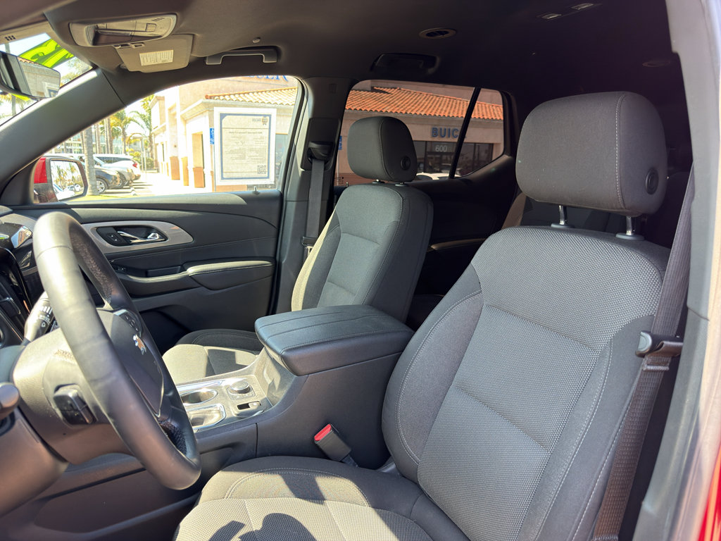 Used 2023 Chevrolet Traverse LT FWD image 10