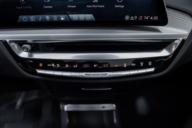 Used 2024 Cadillac Lyriq Luxury RWD image 39