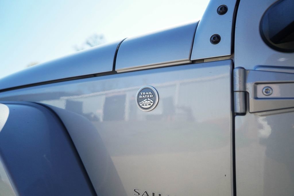 Used 2016 Jeep Wrangler Unlimited Sahara w/ Max Tow Package image 17