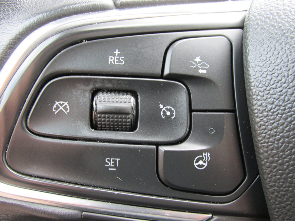 Used 2022 Buick Encore GX Essence w/ Experience Buick Package AWD/4WD image 17