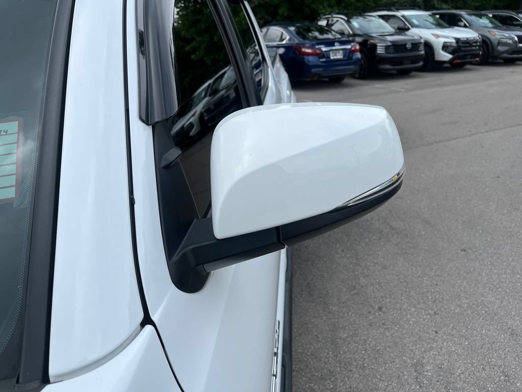 Used 2020 Toyota Tacoma TRD Sport w/ TRD Premium Sport Package AWD/4WD image 36