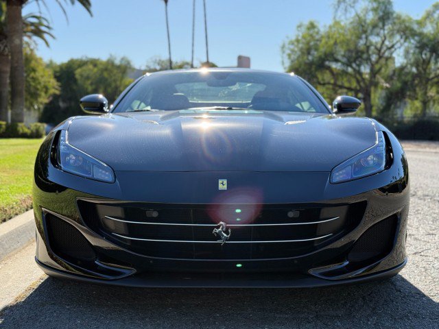 Used 2019 Ferrari Portofino RWD image 12
