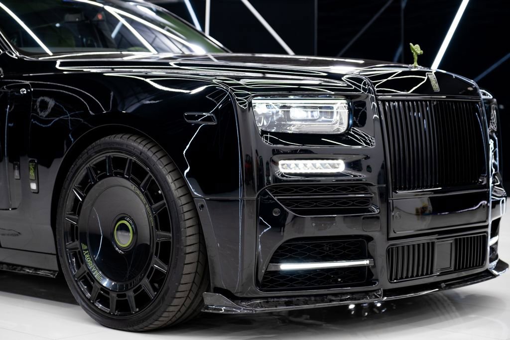 Used 2023 Rolls-Royce Phantom Sedan w/ The Phantom Package RWD image 9