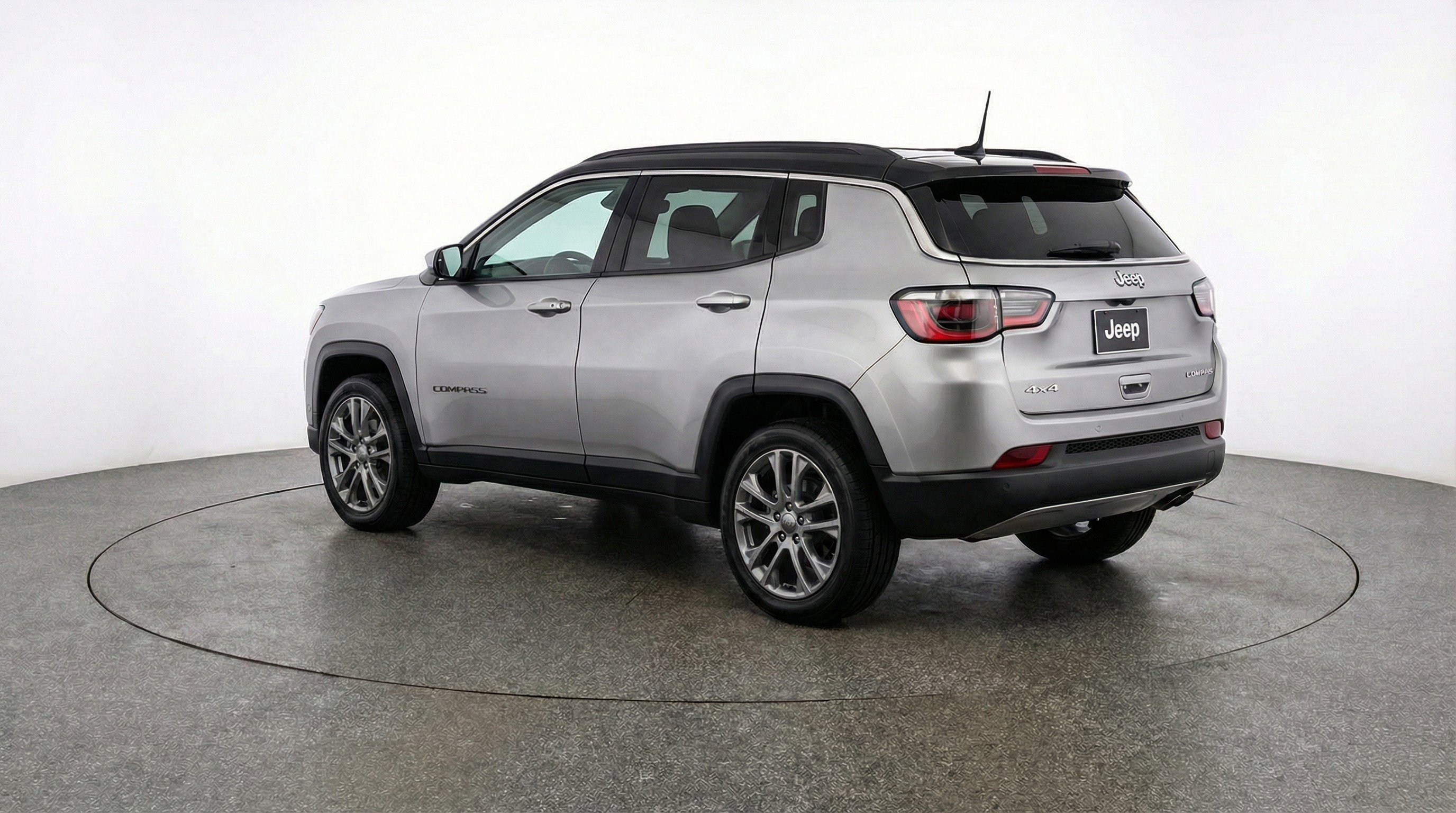 Used 2025 Jeep Compass Limited AWD/4WD image 6