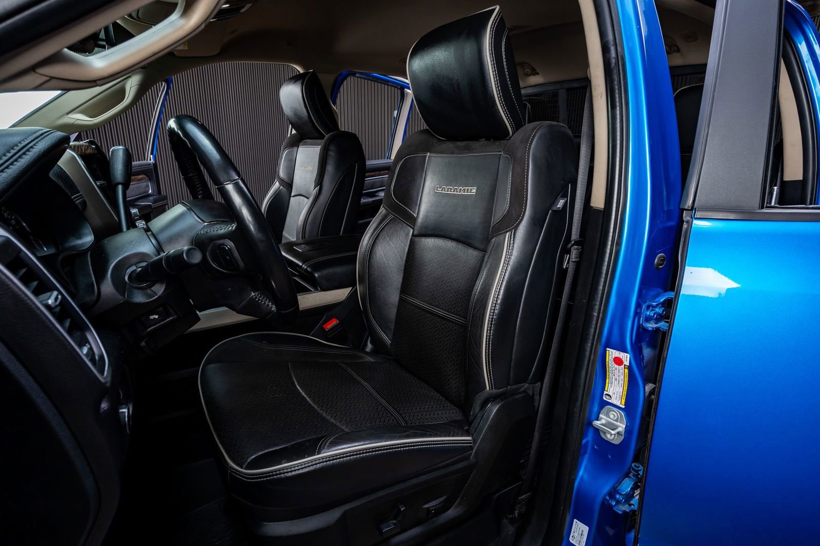 Used 2020 RAM 3500 Laramie image 30