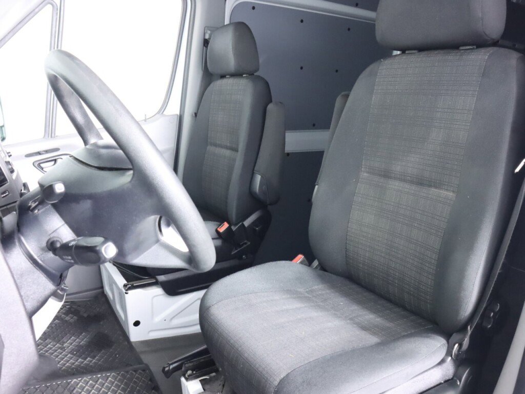 Used 2018 Mercedes-Benz Sprinter 3500 image 27