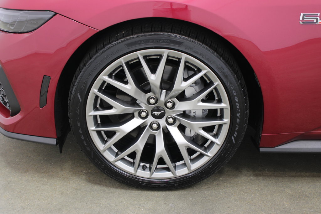 Used 2025 Ford Mustang GT Premium RWD image 26