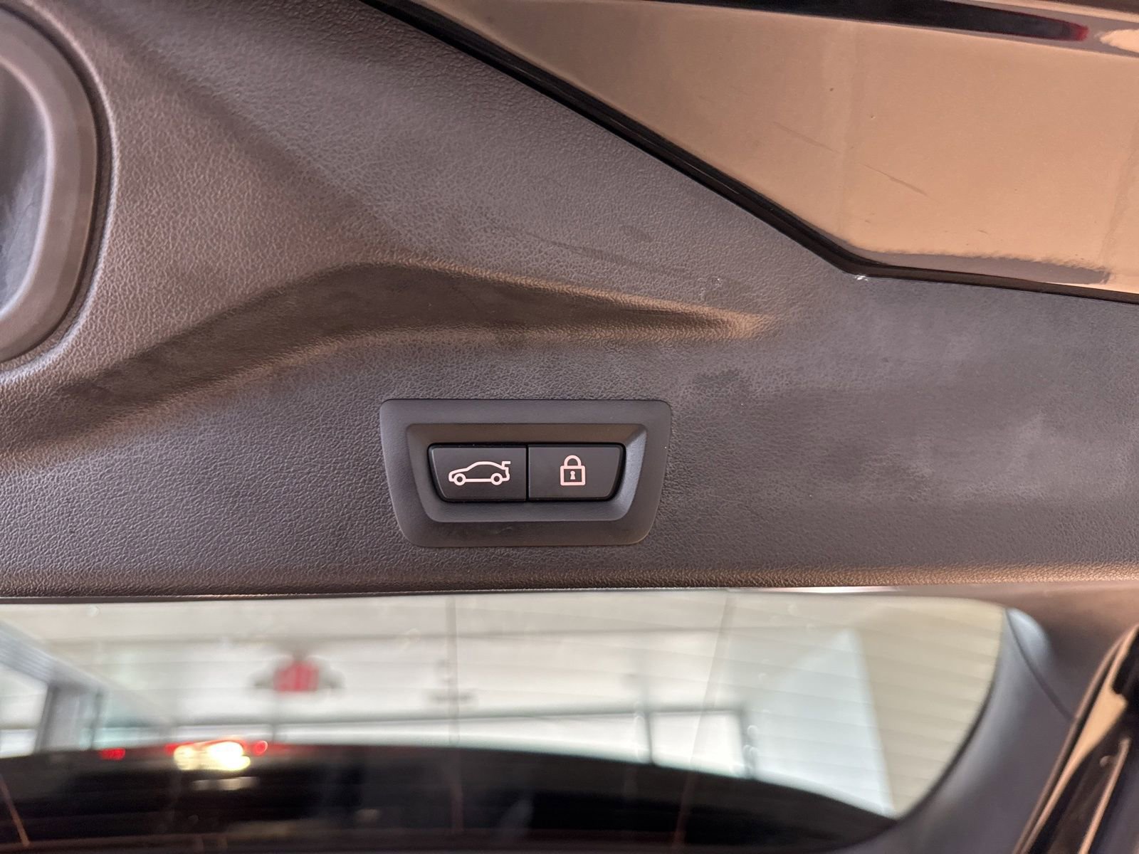 Used 2023 BMW X5 xDrive40i w/ M Sport Package image 12