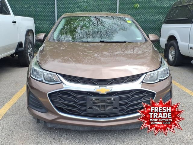 Used 2019 Chevrolet Cruze LS image 3