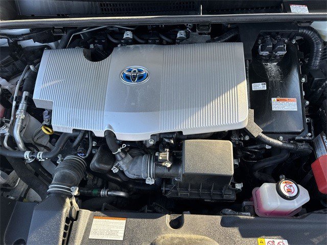 Used 2022 Toyota Prius LE image 31