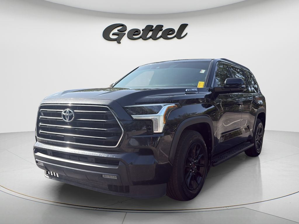 Used 2023 Toyota Sequoia SR5 w/ SR5 Premium Package AWD/4WD image 1