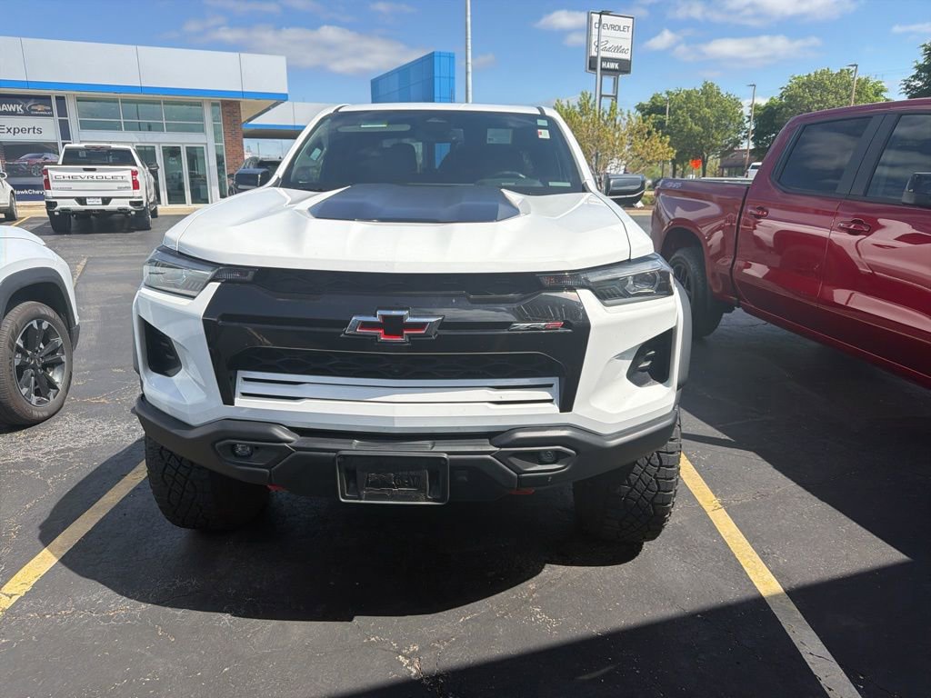 Used 2024 Chevrolet Colorado ZR2 w/ ZR2 Bison Edition AWD/4WD image 4