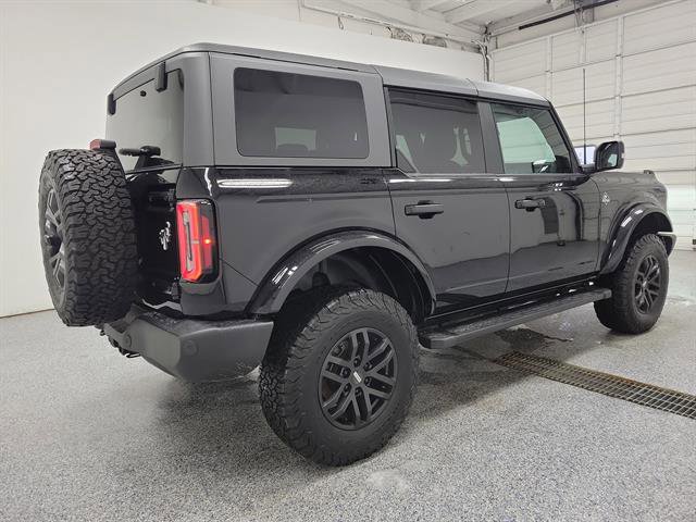 Used 2023 Ford Bronco Outer Banks image 3