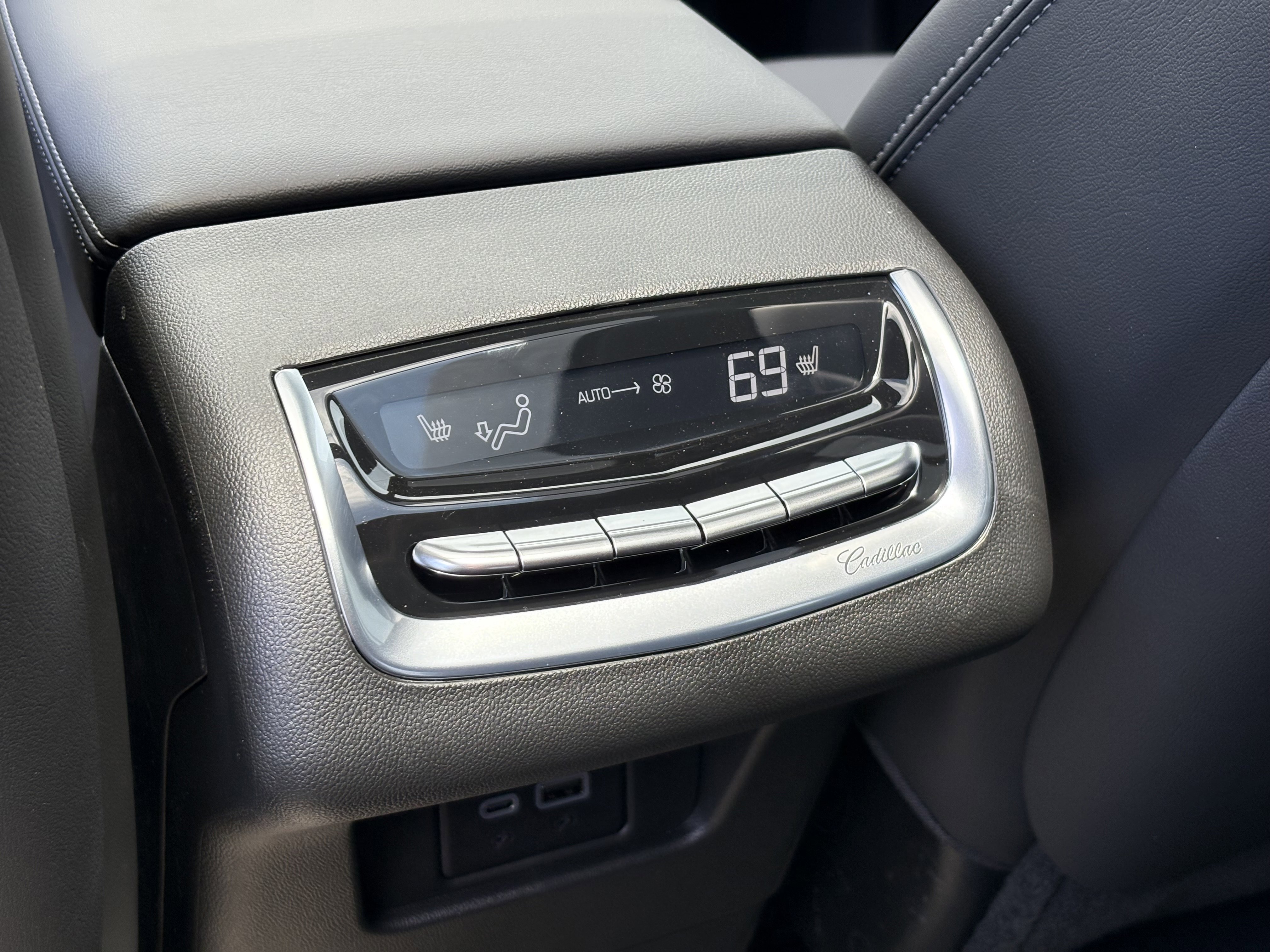 New 2025 Cadillac XT6 Premium Luxury w/ Technology Package image 15