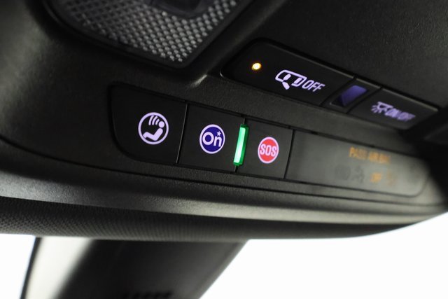 Used 2024 Buick Enclave Essence w/ Technology Package image 18