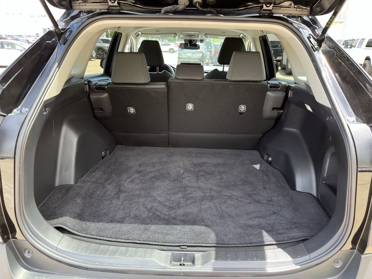 Used 2024 Toyota RAV4 XLE w/ Weather Package AWD/4WD image 27