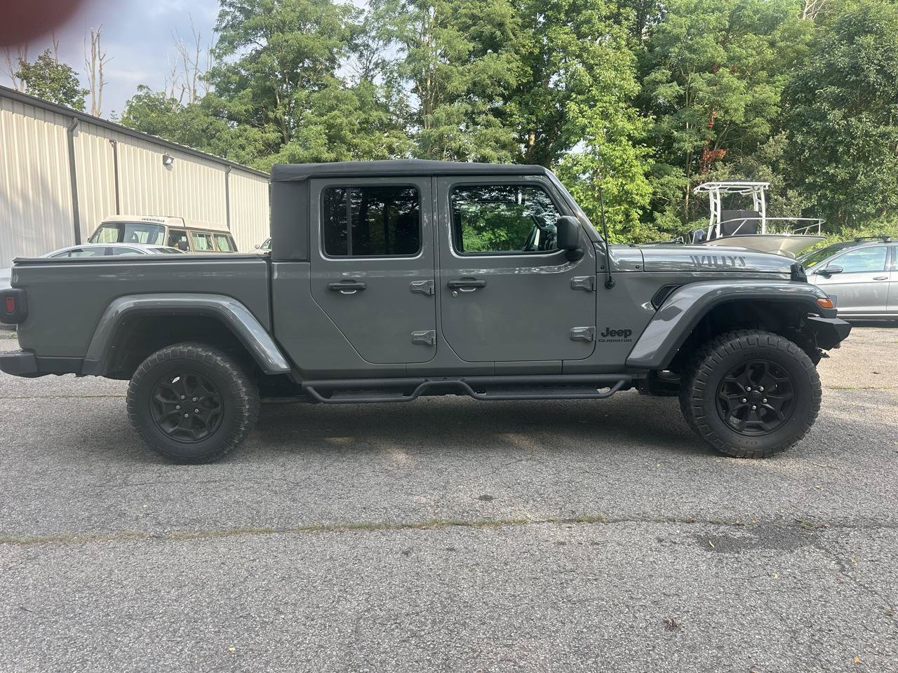 Used 2022 Jeep Gladiator Sport AWD/4WD image 4