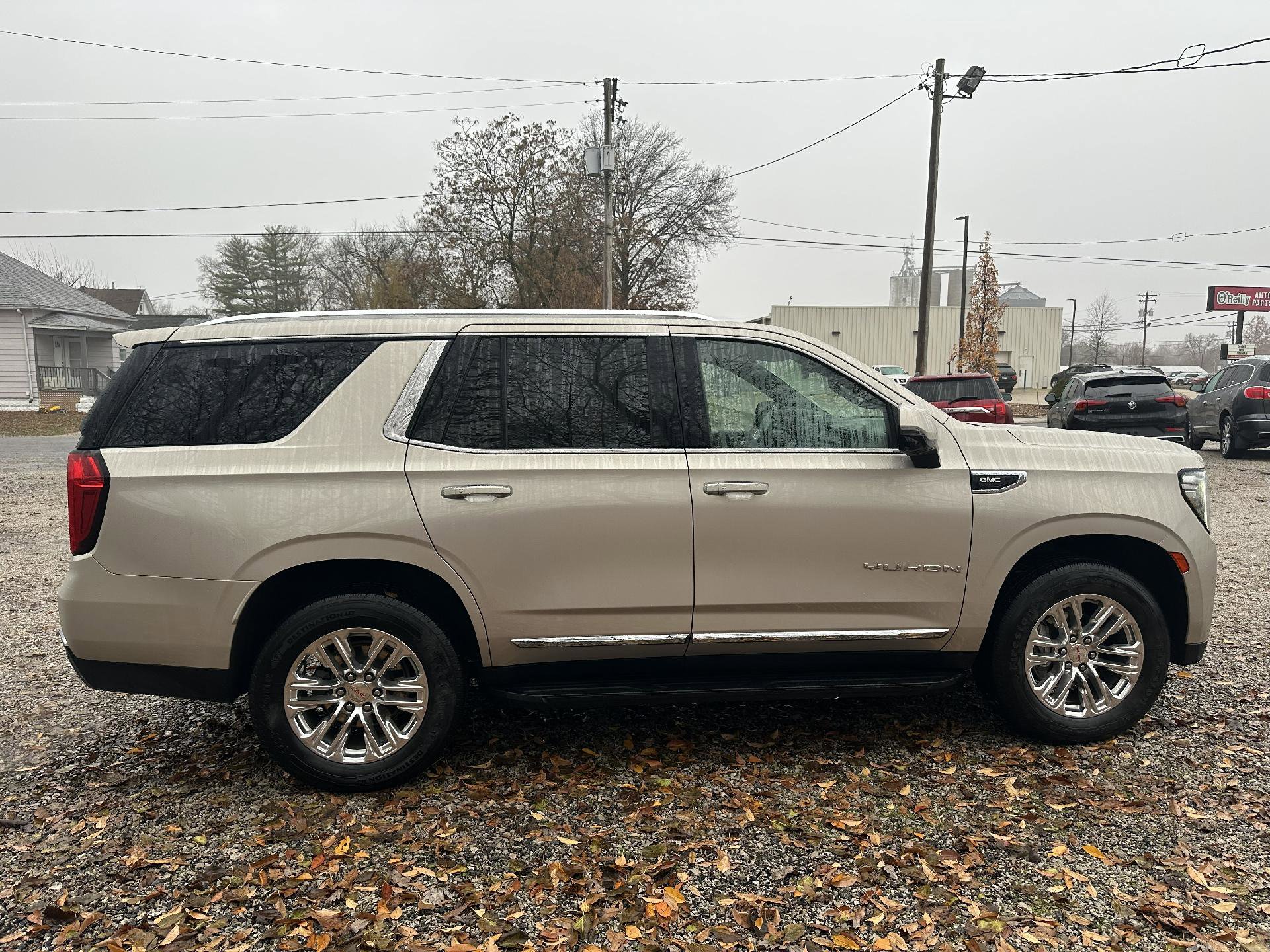 Used 2021 GMC Yukon SLT w/ SLT Premium Package image 7