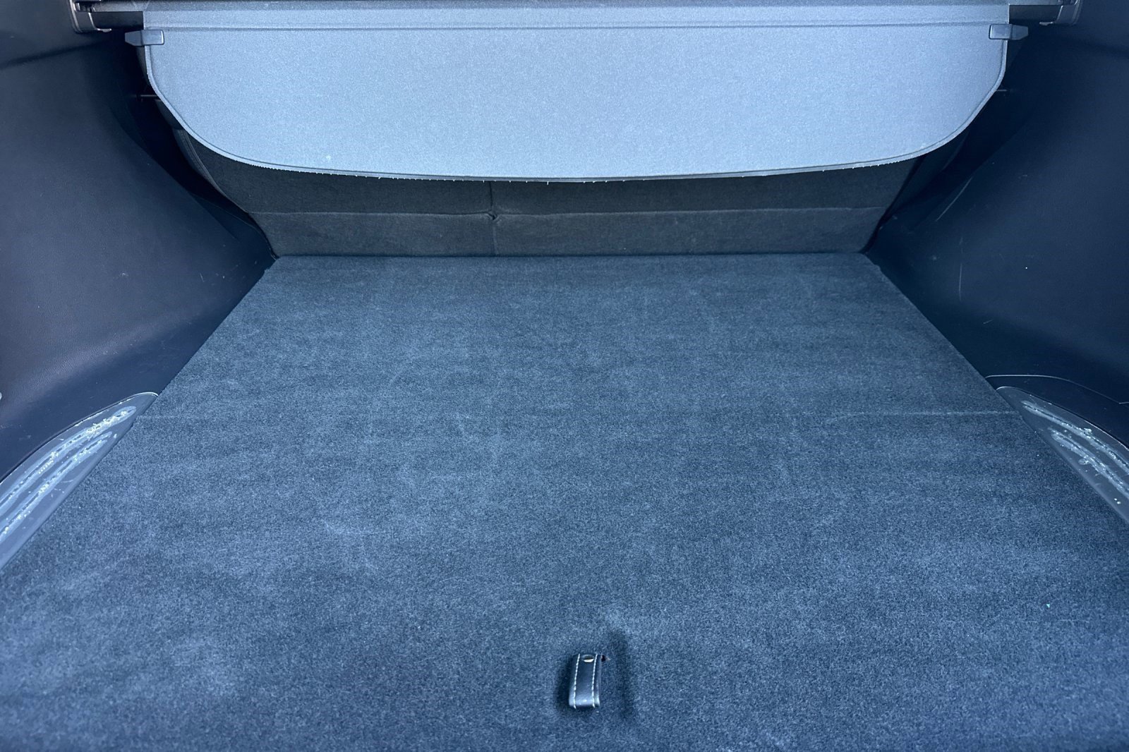 Used 2023 Toyota Venza Limited image 19