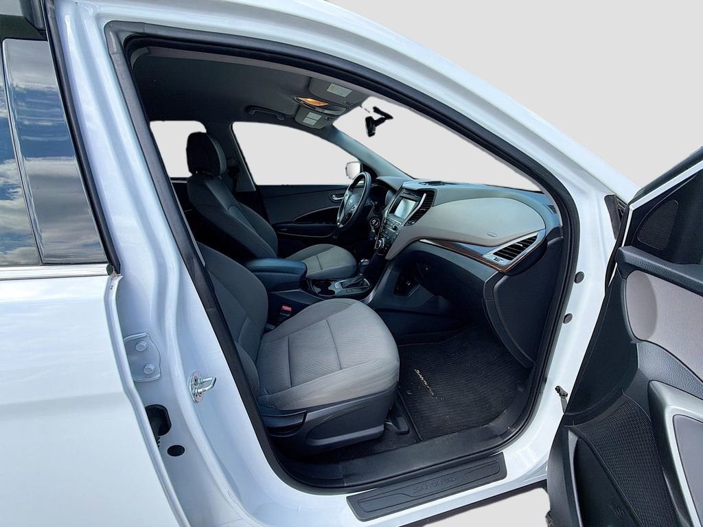 Used 2017 Hyundai Santa Fe Sport FWD image 31