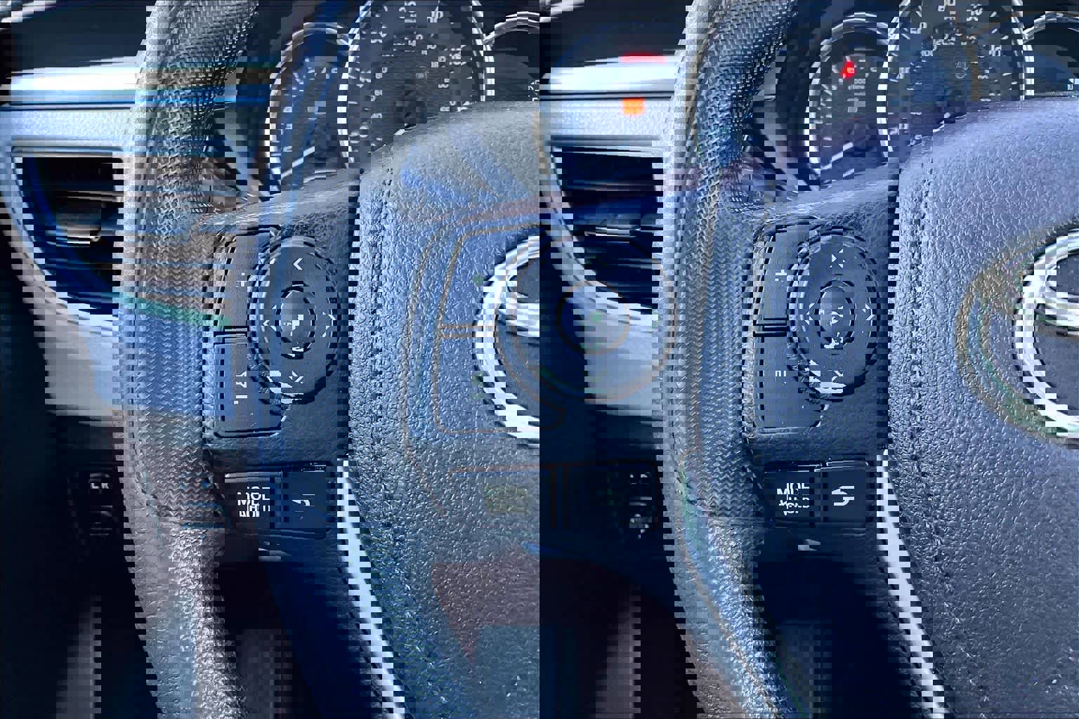 Used 2016 Toyota Corolla LE image 24