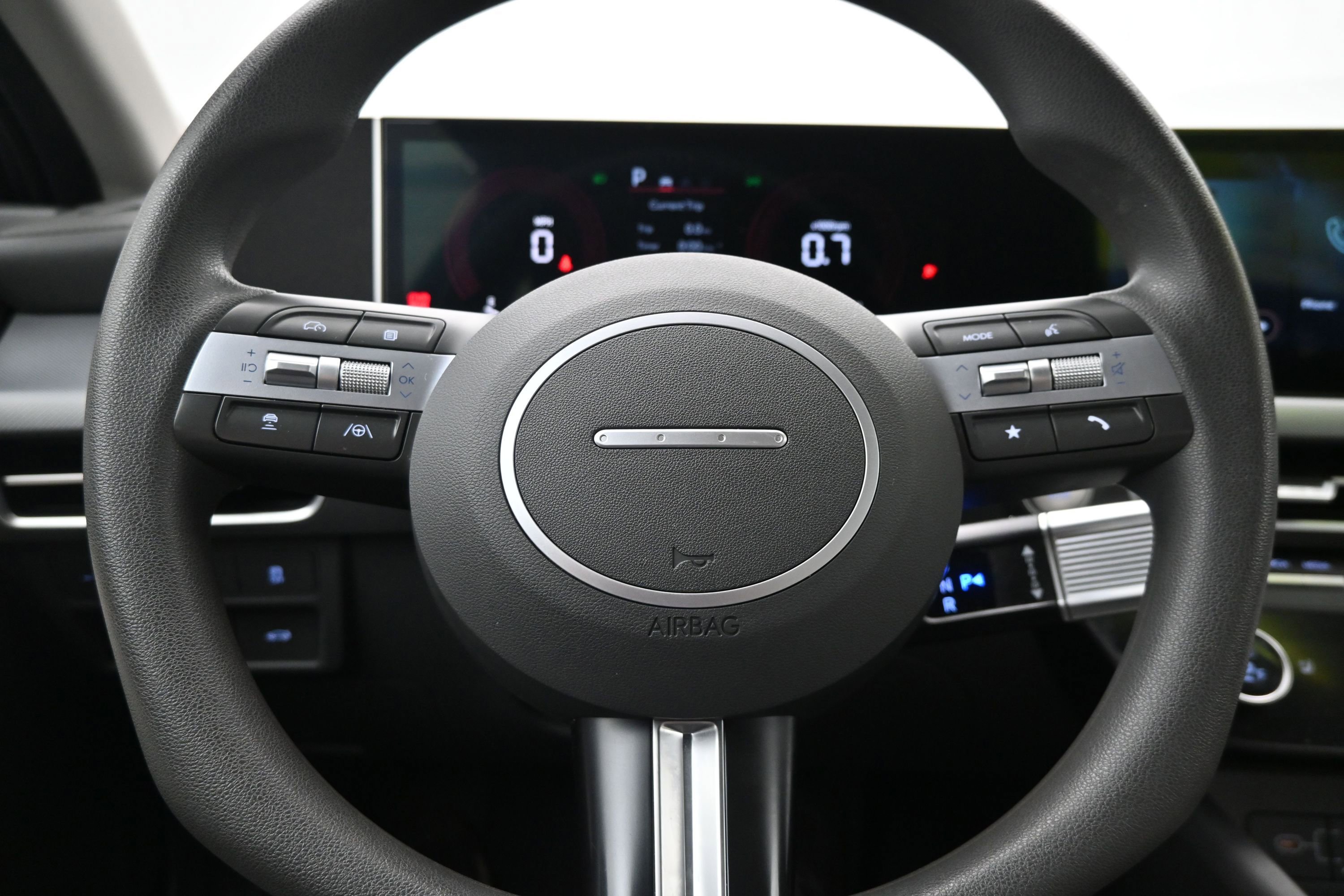 Used 2025 Hyundai Sonata SEL FWD image 12