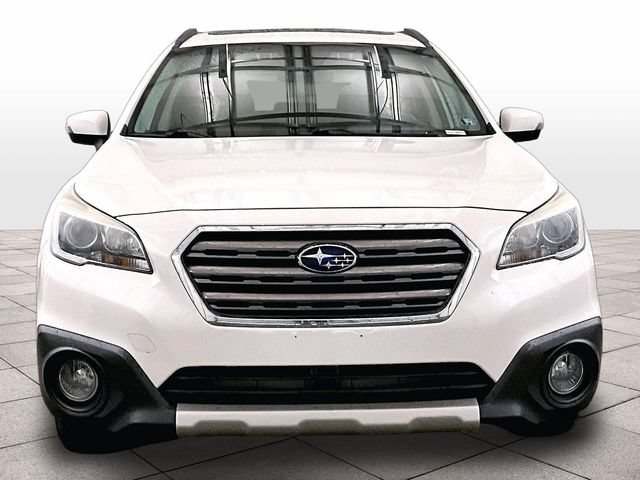 Used 2017 Subaru Outback 3.6R Touring AWD/4WD image 4