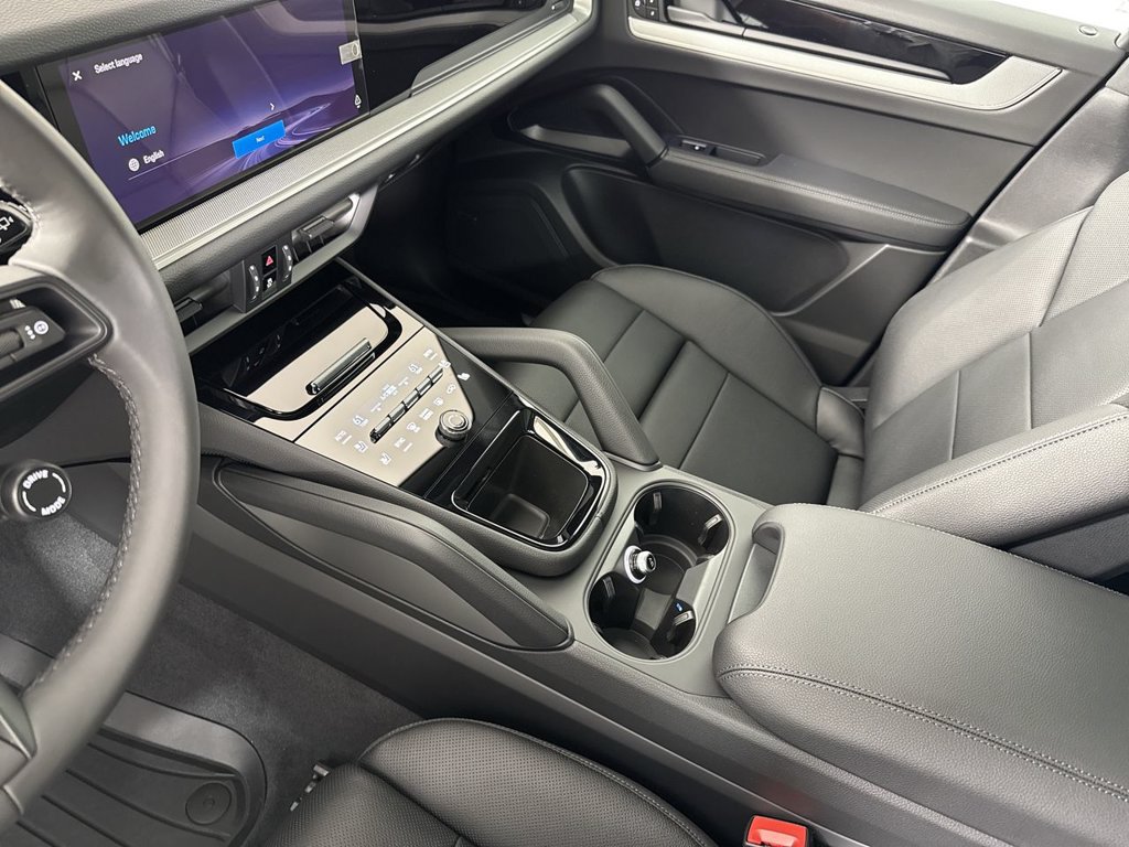 New 2026 Porsche Cayenne AWD/4WD image 30