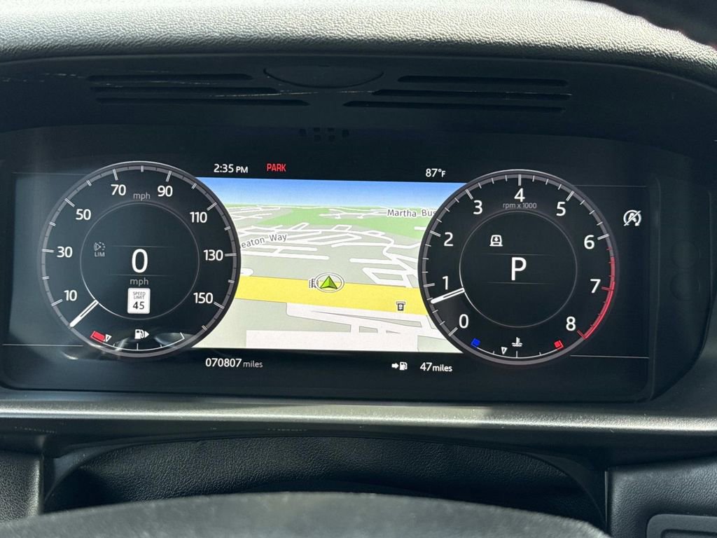 Used 2020 Land Rover Discovery HSE image 12