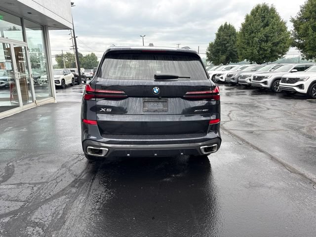 Used 2025 BMW X5 xDrive40i w/ M Sport Package AWD/4WD image 6