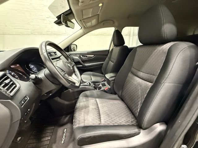 Used 2019 Nissan Rogue SV FWD image 17