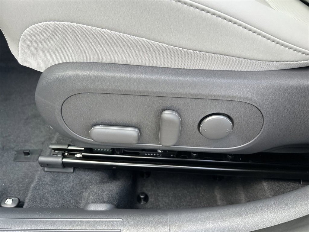 New 2026 Hyundai Kona SEL Premium image 23