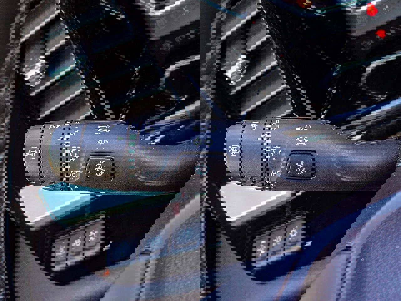 Used 2026 Chevrolet Silverado 2500 LTZ w/ LTZ Plus Package image 32