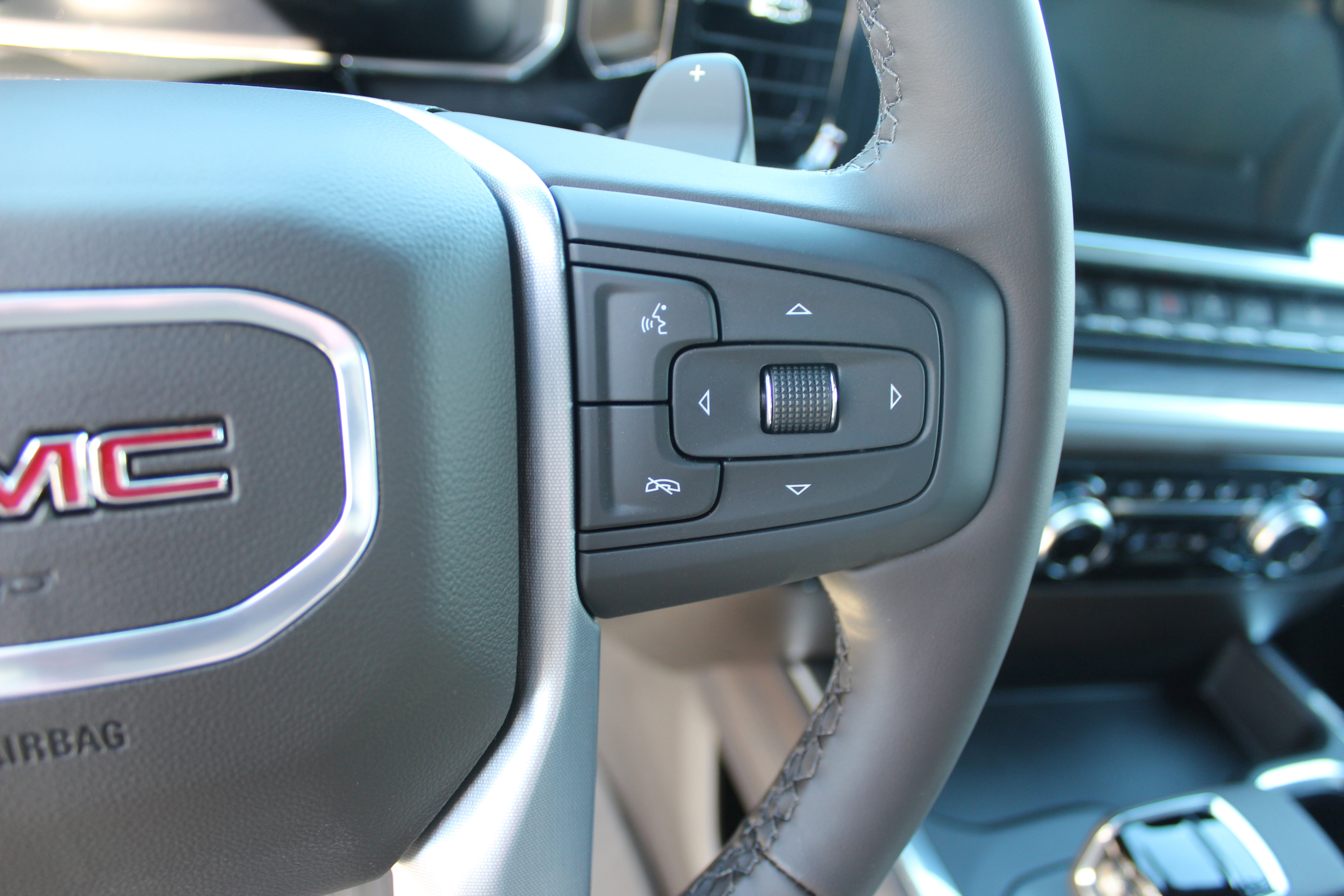 New 2026 GMC Sierra 1500 SLT image 30