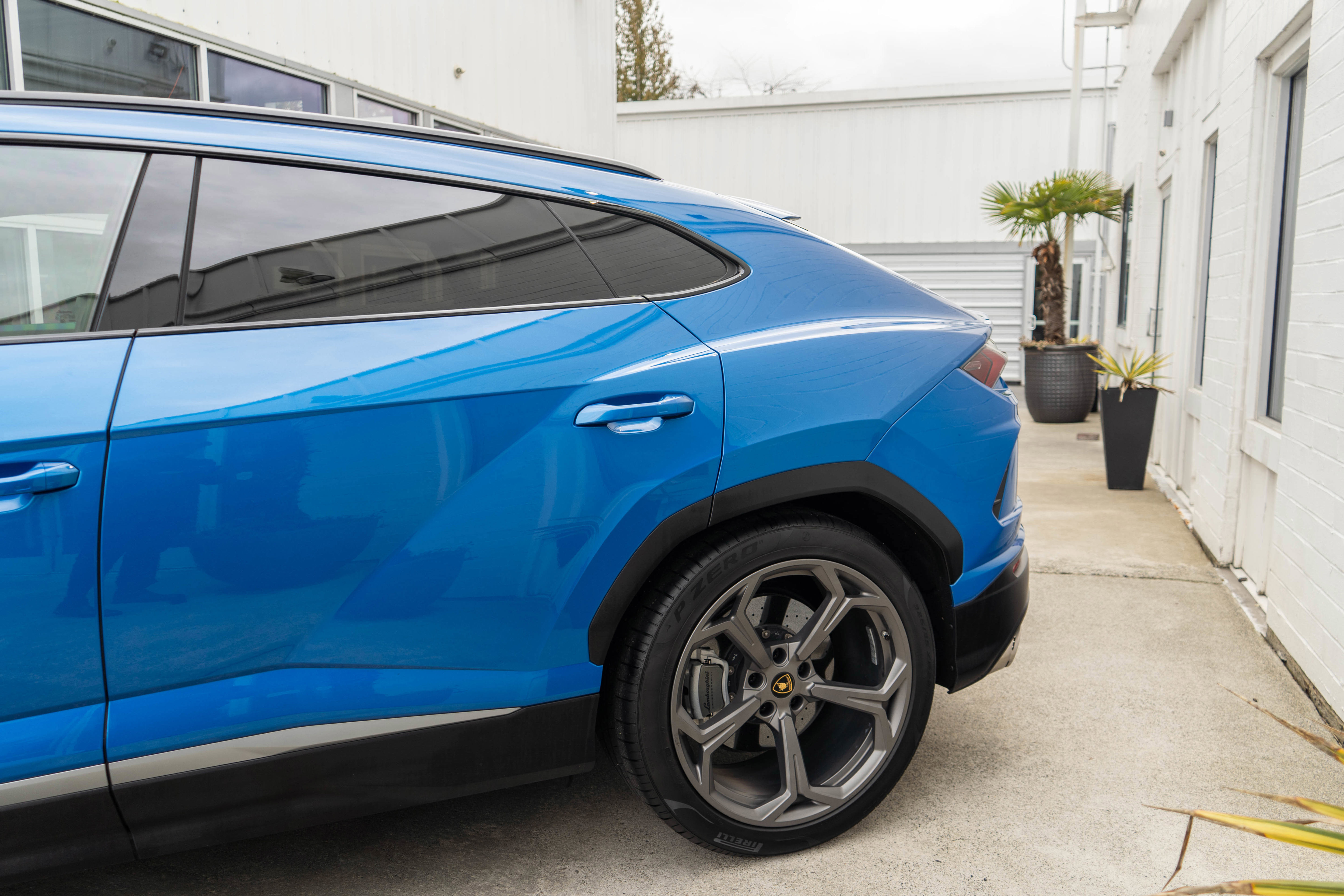 Used 2021 Lamborghini Urus image 5