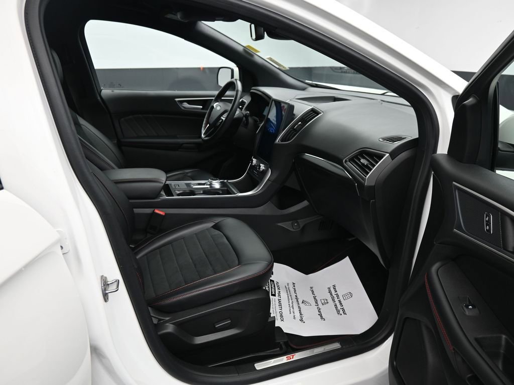 Used 2024 Ford Edge ST-Line image 12