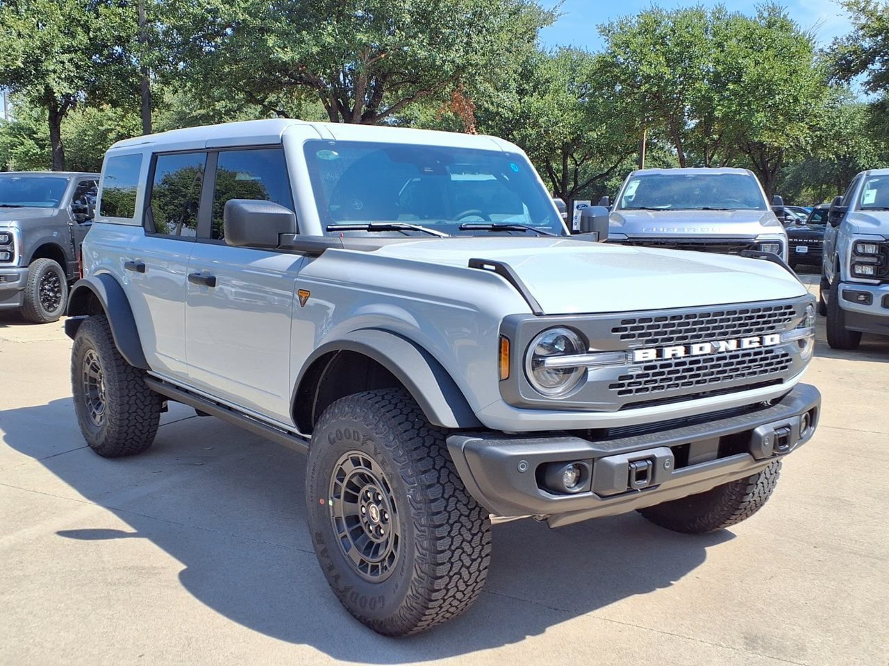 New 2026 Ford Bronco Badlands AWD/4WD image 3