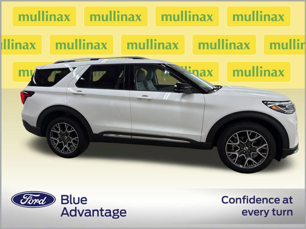 Certified 2025 Ford Explorer Platinum w/ Ultimate Package AWD/4WD image 2