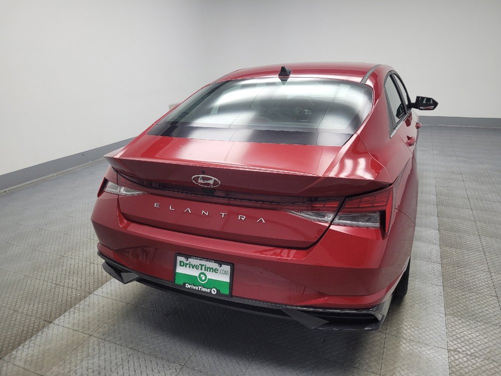 Used 2022 Hyundai Elantra SEL w/ Convenience + Premium Package image 7