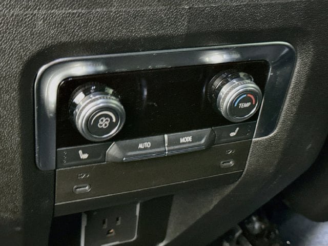 Used 2025 GMC Yukon Elevation AWD/4WD image 26