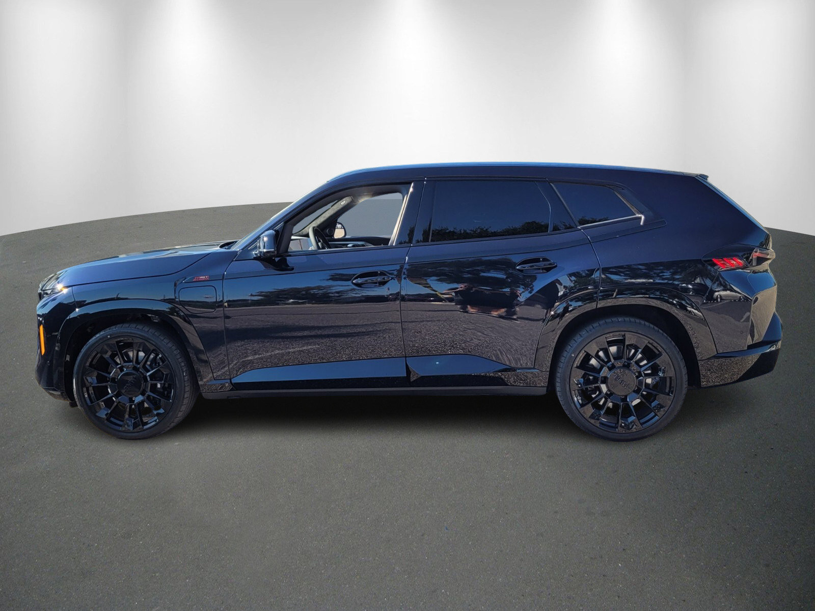 Used 2026 BMW XM Label Red image 4