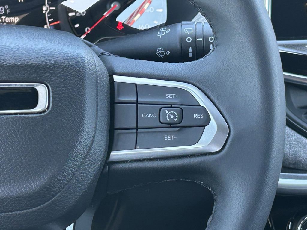 Used 2024 Jeep Compass Latitude image 22