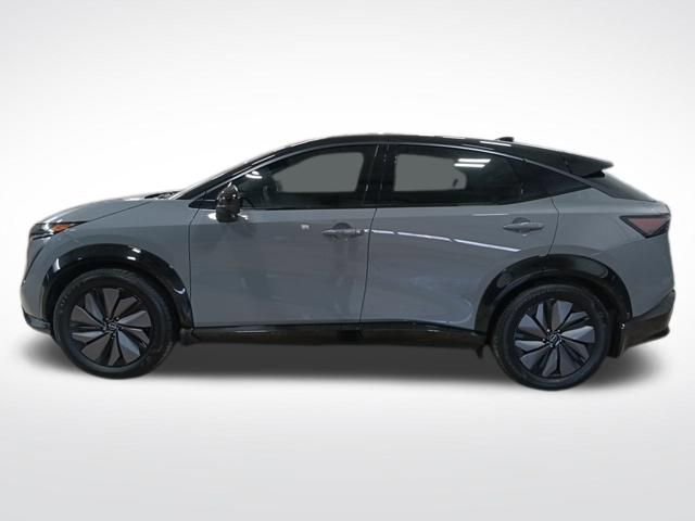 Used 2024 Nissan Ariya AWD image 2