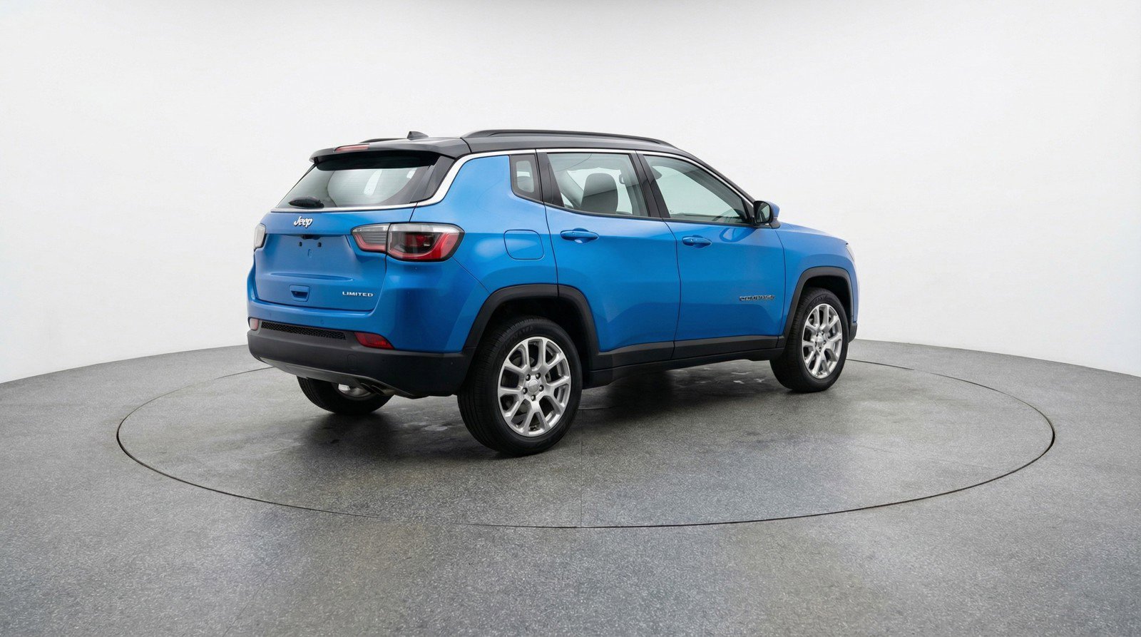 Used 2025 Jeep Compass Limited image 9