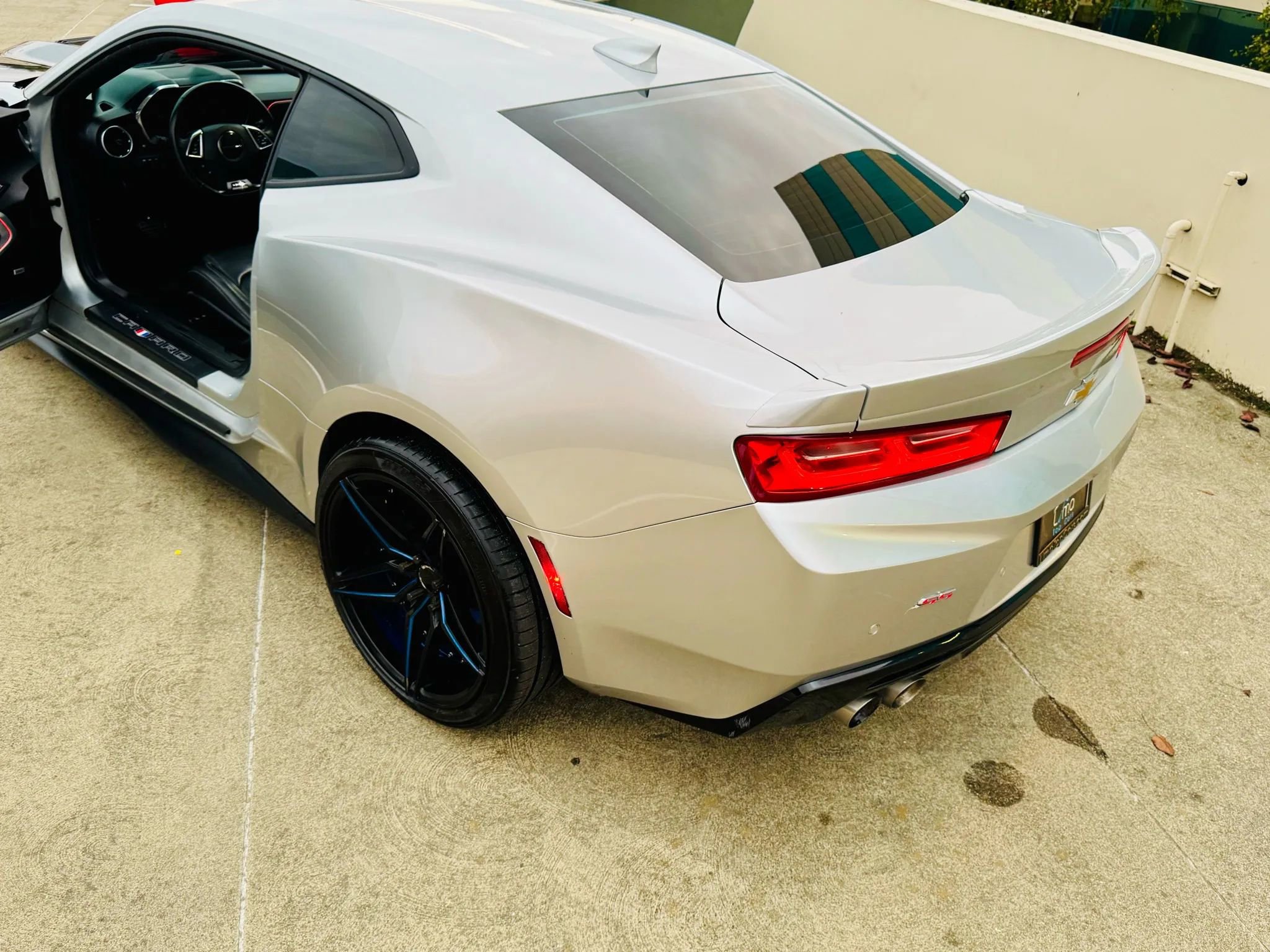 Used 2017 Chevrolet Camaro SS image 50