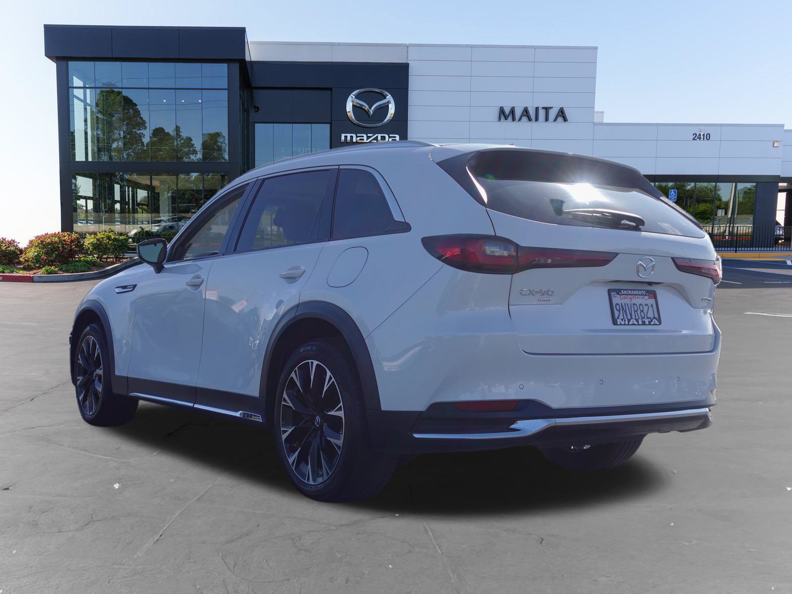 Certified 2024 MAZDA CX-90 Plug-In Hybrid w/ Premium Plus AWD/4WD image 6